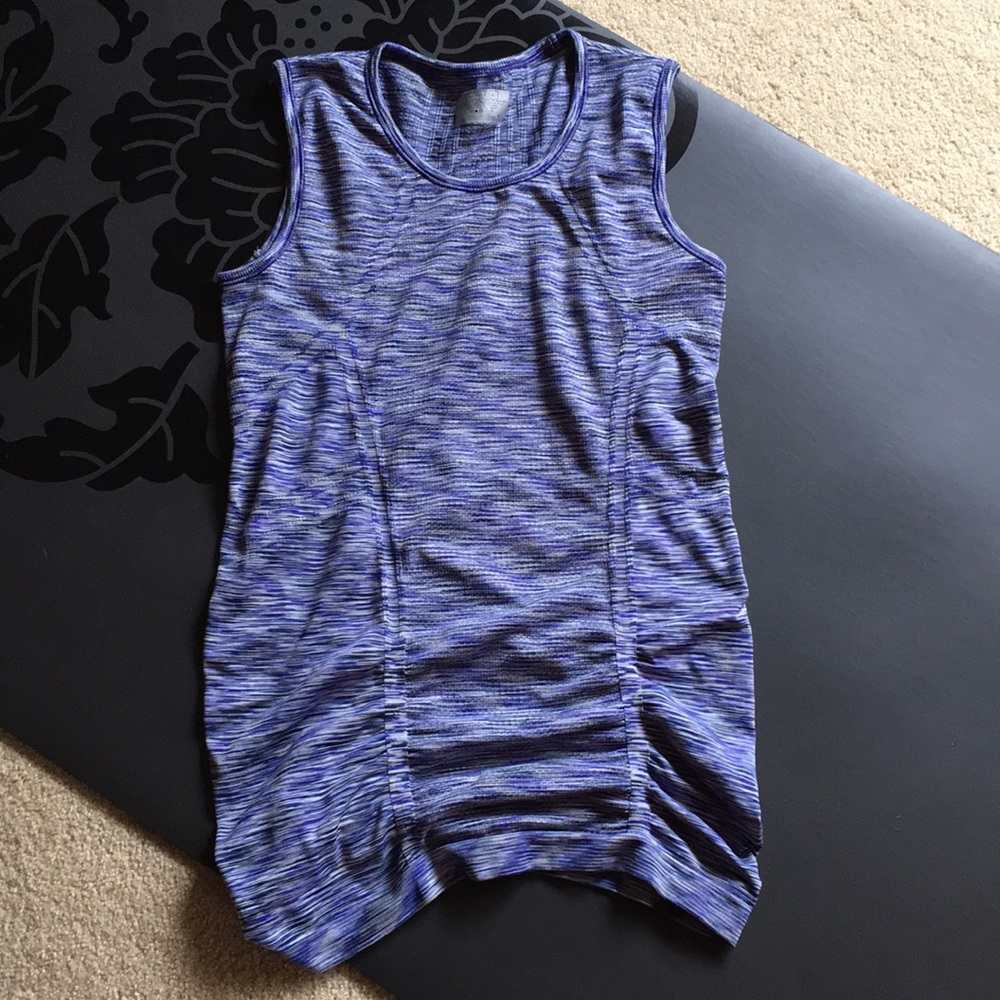 Athleta tank in shades of blue, black & white.